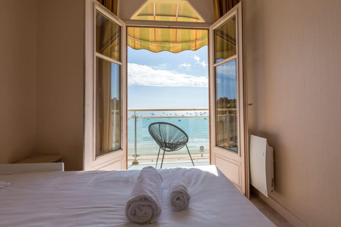 Les Pieds Dans L'Eau - Bel Appartement - Vue Mer ก็องแกล ภายนอก รูปภาพ