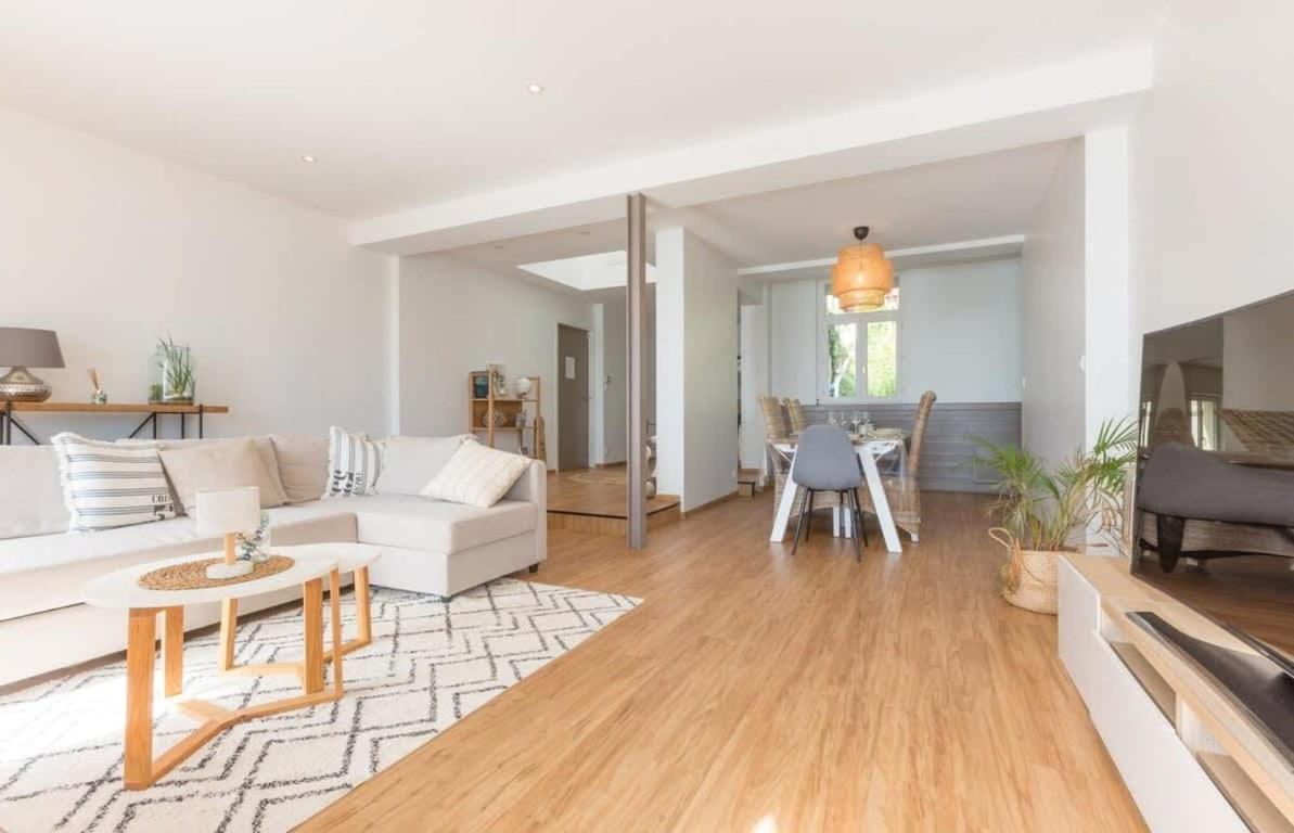 Les Pieds Dans L'Eau - Bel Appartement - Vue Mer ก็องแกล ภายนอก รูปภาพ