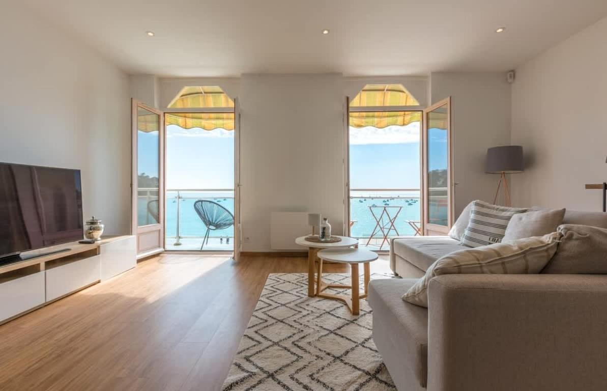 Les Pieds Dans L'Eau - Bel Appartement - Vue Mer ก็องแกล ภายนอก รูปภาพ